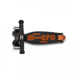 Maxi-Micro-Deluxe-LED-Black-Orange-romobil4